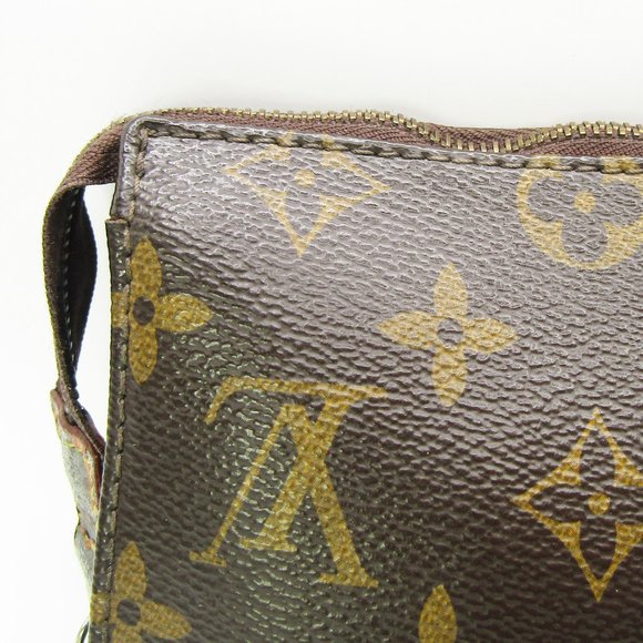 Louis Vuitton Zip Toiletry Bag Signature Canvas - Fair Condition - Picture 3 of 11